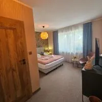 LUCAFIORI Hotel OBORY, хотел в Obory