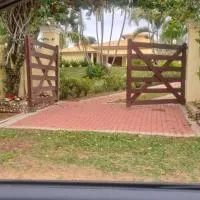 Pinheiros do Lago, hotel din Sarapuí