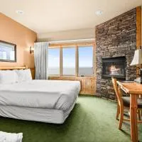Amazing Lake View 2 Queen Bed Studio & Heated Pools, hotel em Two Harbors