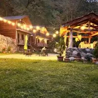 Cottages in mountains, hotel u gradu Makhunts'et'i