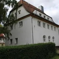 Möblierte 2-Raum Wohnung in Ohrdruf OT Crawinkel Thüringen Wald，Ohrdruf的飯店