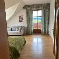 Haus Knafl, hotelli kohteessa Kappel am Krappfeld