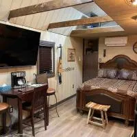 Cowboy Cabin at The Wild West 40 Homestead, ξενοδοχείο σε Cane Beds