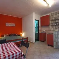 Cozy appartement in Krasici, hotel en Krasići