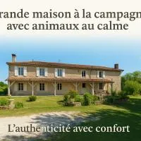 Grande maison avec jardin, animaux,au calme, hotel em Yviers