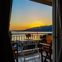 Giorgos concept suites THEA, hotel in Edipsos