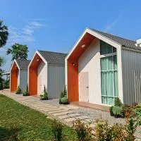 The Triple Little House – hotel w mieście Ban Nong Chang Nua