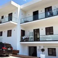 Dine Residence, hotel a Himare