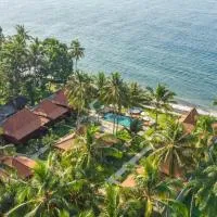 Dani Beach Villa - Beachfront Villas in Tejakula, hotel em Tejakula