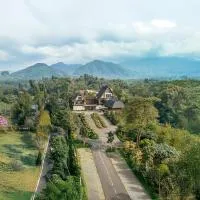 Plataran Puncak Resort, hotel en Puncak