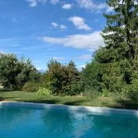Un petit coin de Paradis, Hotel in Lalley
