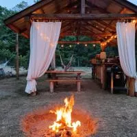 Wood Camping, ξενοδοχείο σε Brochów
