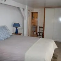 Gîte Au Pré des Biches - Etape Compostelle & séjours, hotel i Mauroux