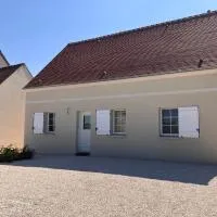 Maison d'hôtes Chancelier Guerin، فندق في Mont-lʼEvêque