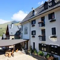 Hotel Deth Pais, hotel u gradu 'Salardú'