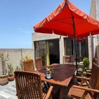 Coastal Charm Stay - sunny, calm spacious, готель у місті Сіді-Іфні