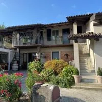 C' Era Una Volta, hotel u gradu Kaneli