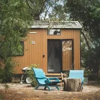 Tiny Hideaway at Cloverhills by Tiny Away, ξενοδοχείο σε Newham