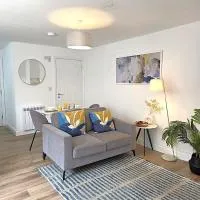 Cozy One Bed Flat at Dawe Luxury Suites - An Entire Apartment near Ely Cathedral & Train Station - The Perfect Base to Explore Ely, Cambridge, Norfolk & London - 2 Guests Max & Pet Friendly, hotel di Ely