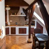 Apartament Rustykalny، فندق في أوستروفيتس شفينتوكجسكي