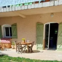 Appartement en rez de jardin 4 personnes, hotel a Carqueiranne