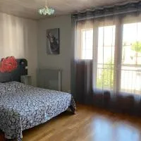 Chouzelot में, होटल Chez Doukine, Appartement avec balcon à Chouzelot