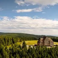 Naturhotel Sachsenbaude Oberwiesenthal - Indoor-Pool & Outdoor-Whirlpool, hotel u gradu 'Kurort Oberwiesenthal'