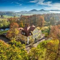 Pałac Łomnica Karkonosze - Schloss Lomnitz Riesengebirge, ξενοδοχείο σε Jelenia Góra