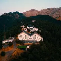 El Arz Cosy Hotel, hotel Boghni városában