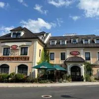 Hotel Bohemia Excellent, hotel u gradu 'Klášterec nad Ohří'