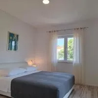 Apartments Močići, hotel u gradu 'Močići'