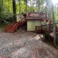 Bear Lodge Inn - Banner Elk Peaceful & Cozy Cabin Retreat, hotel in Banner Elk