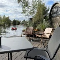 Viesnīca Schlaffass Natursee-Chalet mit Sanitärfass, Angeln, Boot, Hot Tub,Sauna,Jacuzzi ggGebühr pilsētā Twist