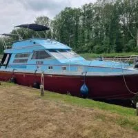 Gezellig overnachten luxe boot, hotel a De Punt