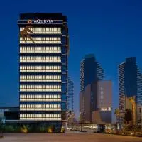 इस्तांबुल में, होटल La Quinta By Wyndham Istanbul Kartal