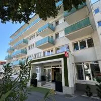 Hotel Aurum Family "A", hotell i Hajdúszoboszló