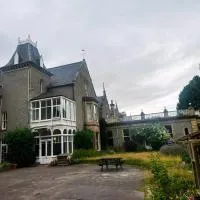 Cluny Hill Hotel, хотел в Форес