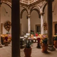 Palacio De Godoy Caceres, Curio Collection By Hilton, hotel di Cáceres
