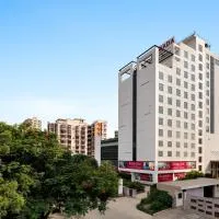 Ramada by Wyndham Ghaziabad Vasundhara, хотел в Газиабад