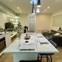 Cocon urbain avec le jardin secret, hotelli kohteessa Saint-Genest-Lerpt