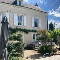 Ô Bord de Loire, hotel u gradu 'Denée'