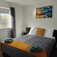 LAKE ESCAPE - Warm quiet and spacious two bedroom Apartment、Otematataのホテル