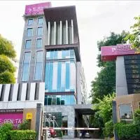 Regenta Central the Crystal Kanpur,, hotell i Kānpur