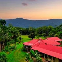Ahana Hillside - Scenic Stay Near Cairns: Aloomba şehrinde bir otel
