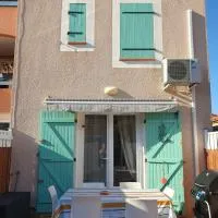 Petite maison à 500 mètres de la plage au coeur du parc marin - Pays catalan, khách sạn ở Torreilles