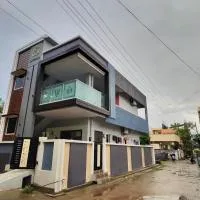 Sri Home Stay, hotel u gradu Badračalam