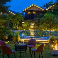 ELIVAAS Signature Raha Farms, ξενοδοχείο σε Dhauj