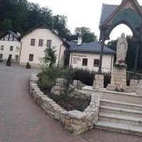 Dom Pielgrzyma KARMEL、Krzeszowiceのホテル
