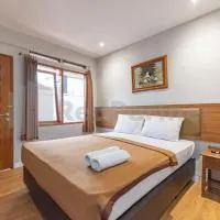 Yehezkiel Hotel Lembang Mitra RedDoorz, hotel di Bandung