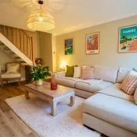 2 Bed Family Home - The Retreat, hotelli kohteessa Plymouth